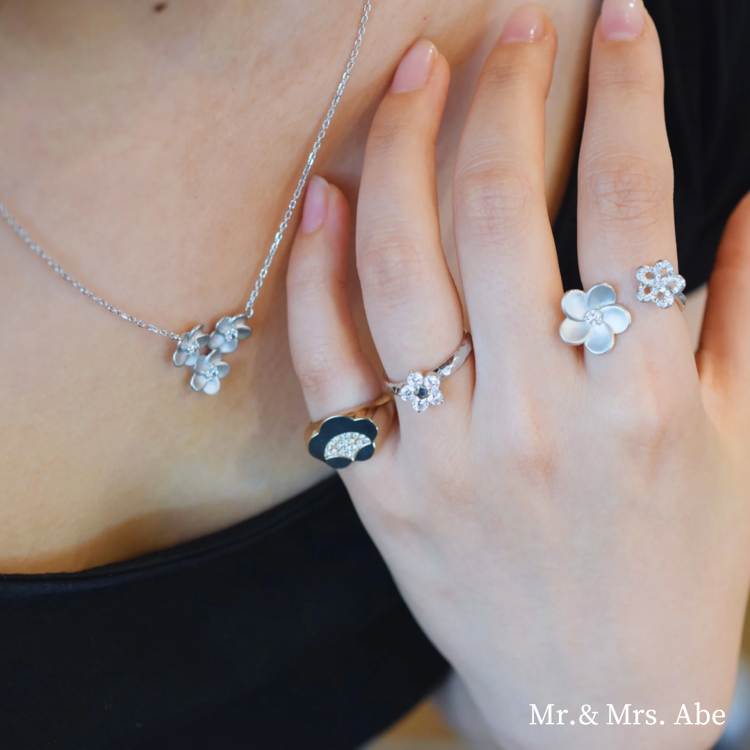 Scent K18 & Diamond signet ring pavé & champagne gold