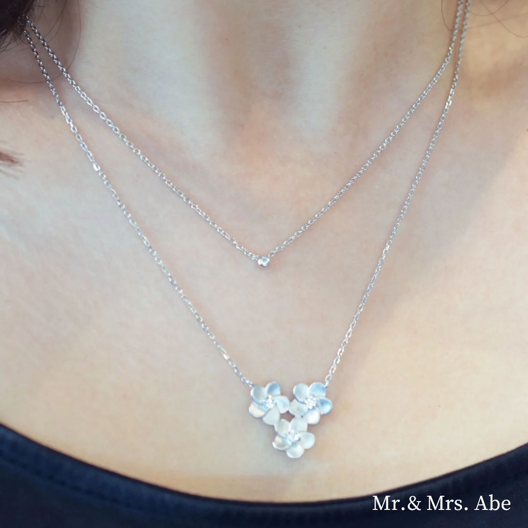 Blossom 트리플 부케 네크리스 화이트 골드