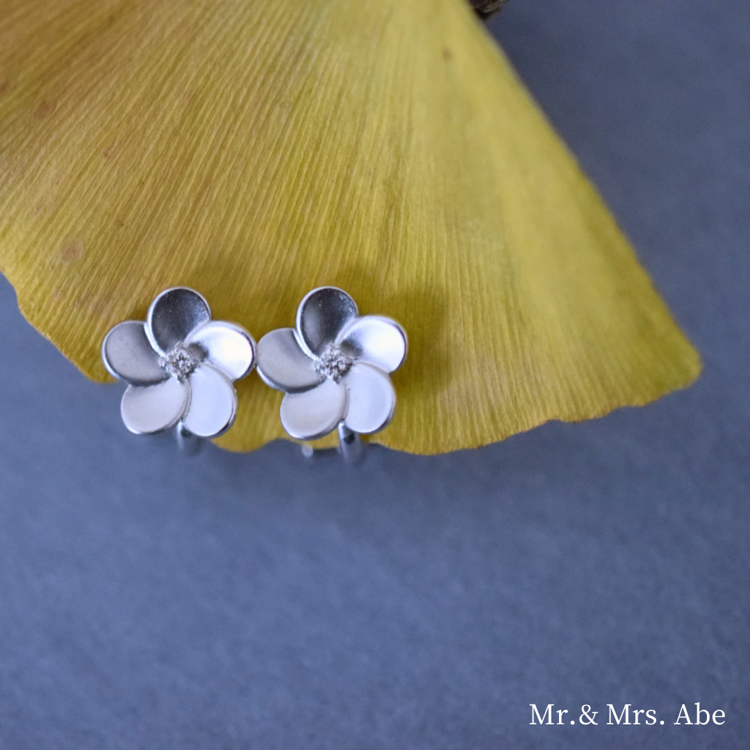 Prunus Mume Blossom K18&Diamond earrings-pair