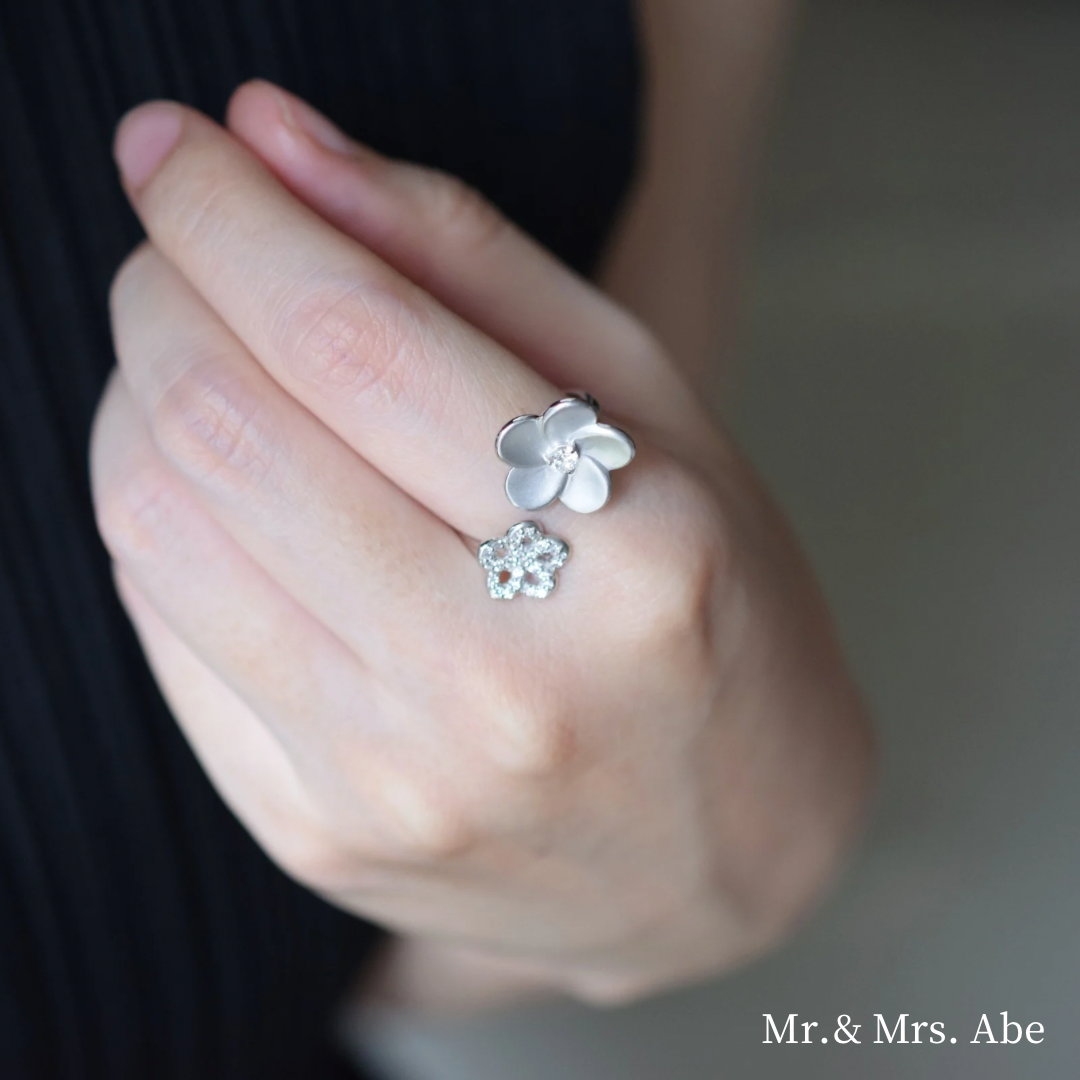 Blossom double bouquet ring white gold